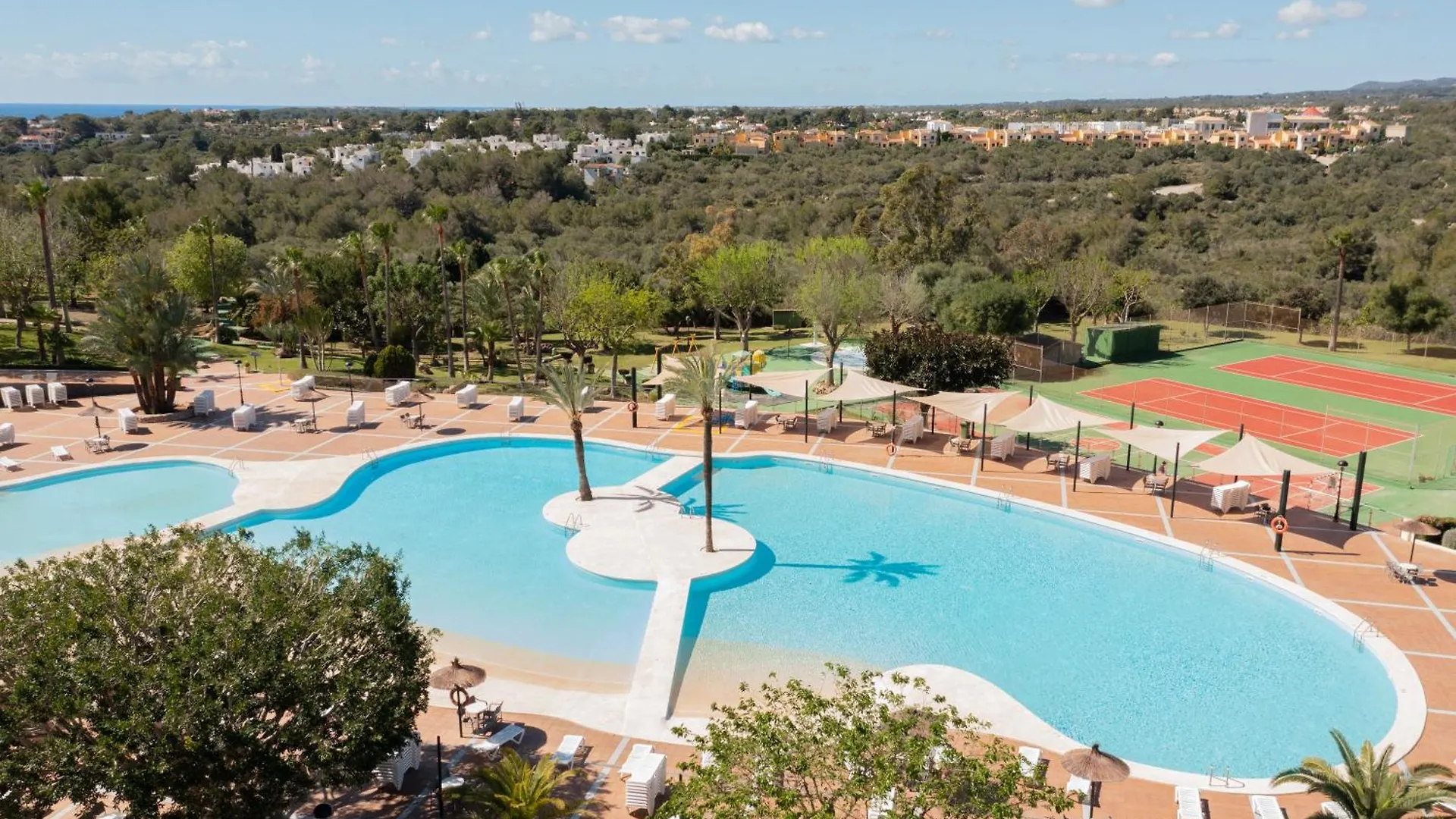 Hotel Club Cala Romani Calas de Mallorca Spain